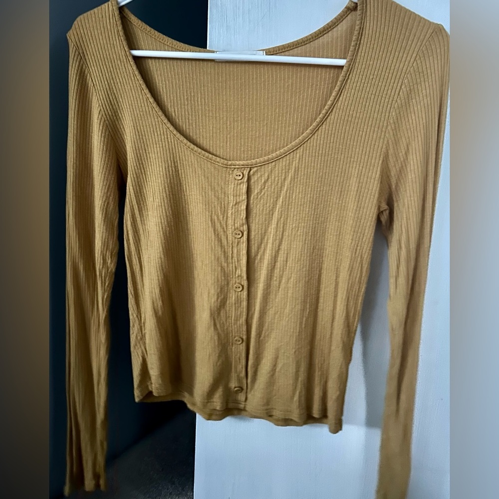 Yellow/Gold soft long sleeve size S